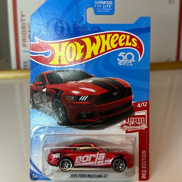 2018 Hot Wheels Target Red Edition 2015 Ford Mustang GT - Picture 9 of 10